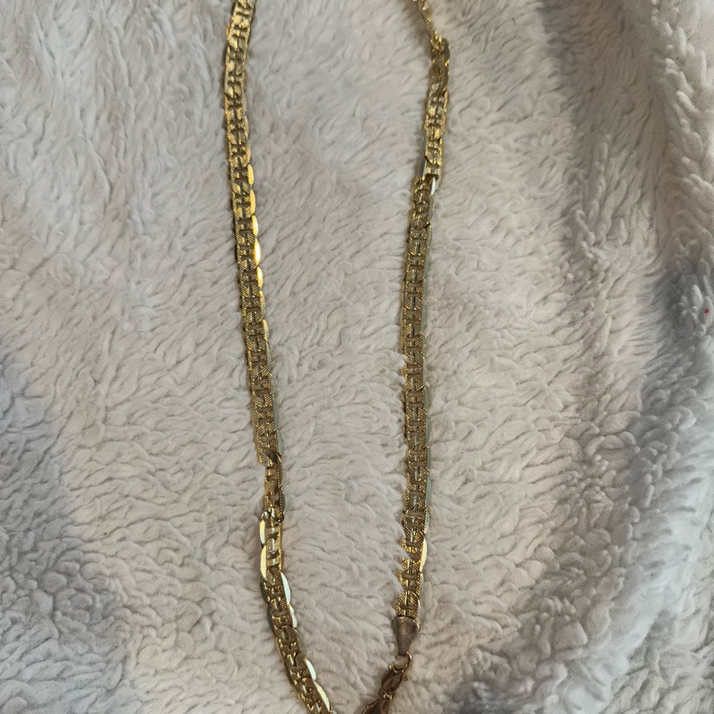 Gold tone necklace